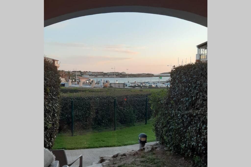 Magnifique Rez De Jardin & Piscine & Bord De Mer Apartman Six-Fours-les-Plages Kültér fotó