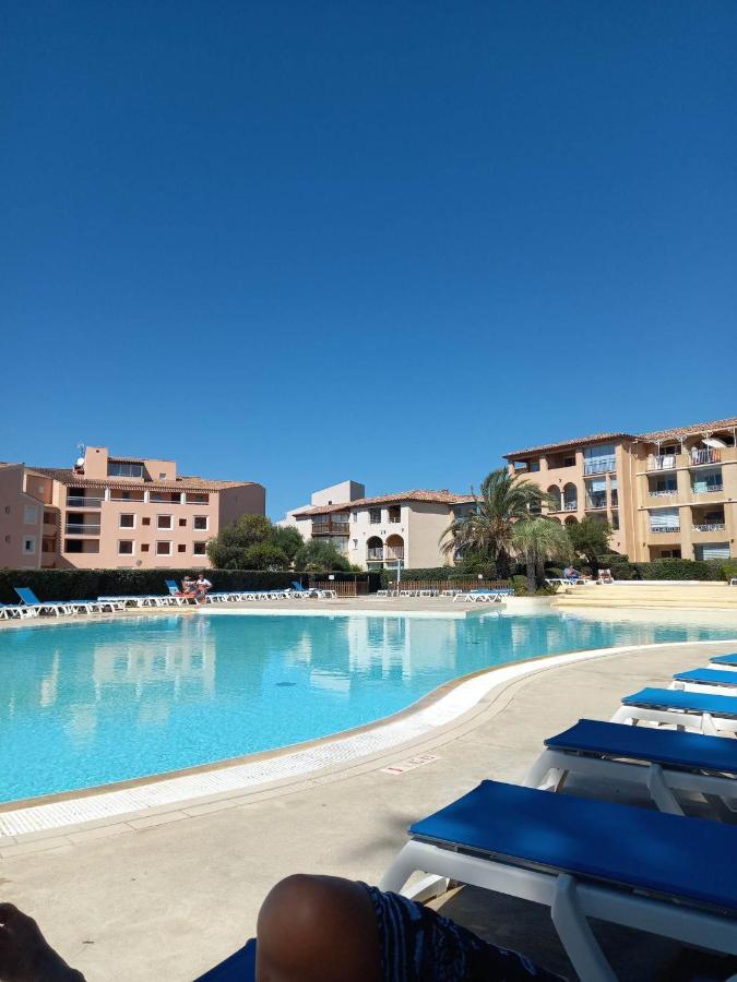 Magnifique Rez De Jardin & Piscine & Bord De Mer Apartman Six-Fours-les-Plages Kültér fotó